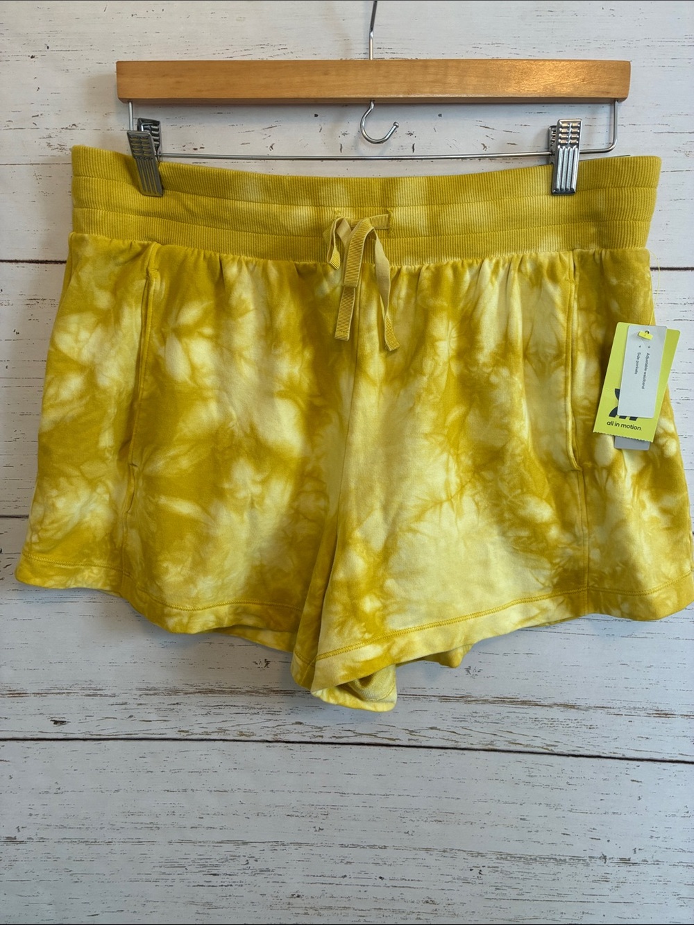 All in Motion Gold Tie Dye Drawstring French Terry Shorts, size L, NWT